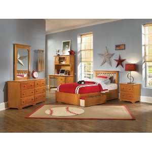   Bed w/ Flat Panel Footboard and Storage Drawers in Caramel Latte