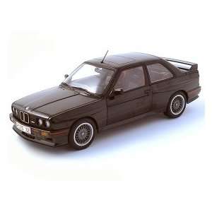  1990 BMW M3 Sport Evolution diecast model car 118 scale 