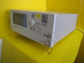 Agilent / HP E8241A PSG L Signal Generator 250KHz 20GHz  
