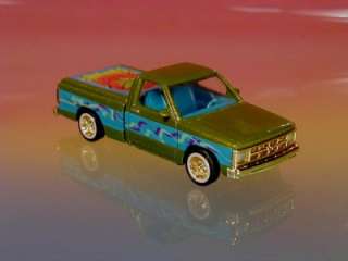Hot 90 Chevy S10 Pickup Truck Lowrider Limited Edition 1/64 Scale 