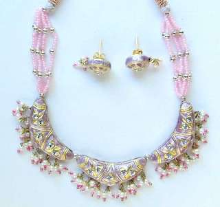 This lakh necklace & earrings set comes from the Rajasthan area of 