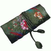 1Silk Embroidery Necklace Ring Jewelry Display Roll Bag  