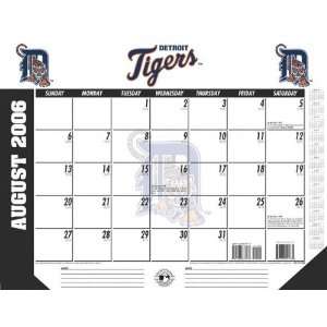  Detroit Tigers 22x17 Academic Desk Calendar 2006 07 