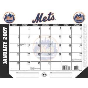  New York Mets 22x17 Desk Calendar 2007