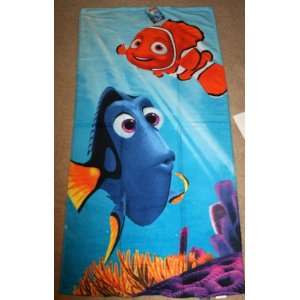  Finding Nemo Beach Towel   Featuring Nemo & Dori
