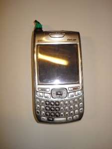 PALM TREO 700P PDA VERIZON CELL PHONE FOR REPAIR PARTS  