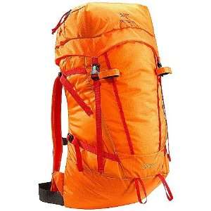 Arcteryx Cierzo 35 Backpack   2136cu in  Sports 