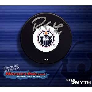  Ryan Smyth Autographed Hockey Puck   Autographed NHL Pucks 