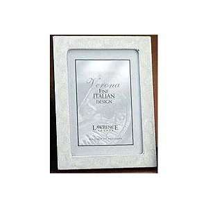Lawrence Verona Series, Wood Molding Frame for a 5x7 Photograph 