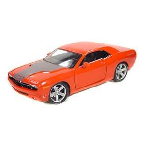  Maisto 118 Scale Metallic Orange 2006 Dodge Challenger 