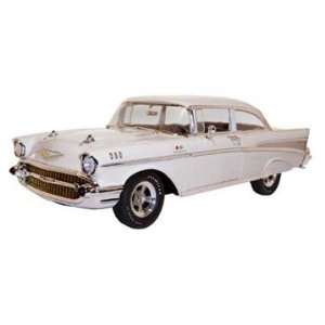  Highway 61 1/18 1957 Chevy Bel Air (India Ivory) Assembled 
