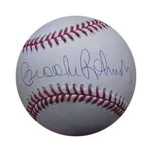 Autographed Brooks Robinson Baseball   OBML   Autographed 