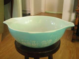 Vintage PYREX mixing bowl 60s Blue very nice  