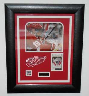 STEVE YZERMAN Signed Autograph NHL Red Wings 19 FRAMED  