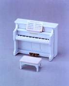 Epoch Miniature Sylvanian Families    White Piano Set  