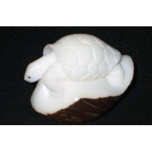  Ivory Galapagos Turtle Tagua Nut Figurine Carving, 2.4 x 1 