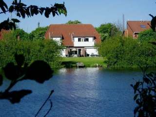 Ferienwohnung in Nordddeich, 2 Personen, Direktlage am See in 