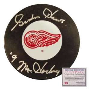   Gordie Howe Detroit Red Wings Autographed Hockey Puck 