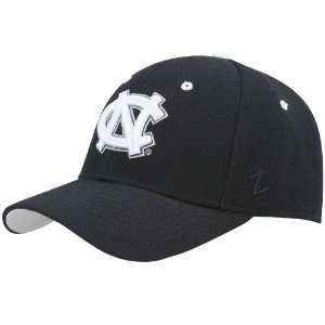   Tar Heels (UNC) Black and White Fitted Hat (6 7/8)