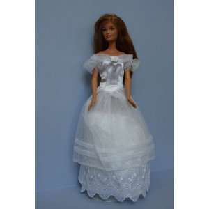   Princess Gown with Lace Made to Fit the Barbie Doll Toys & Games