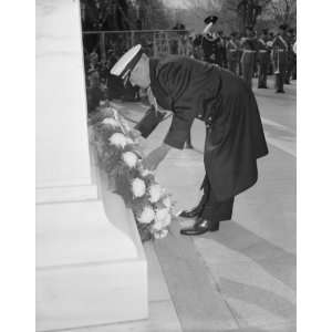  1938 November 11. Places wreath on Tomb of Unknown Soldier 