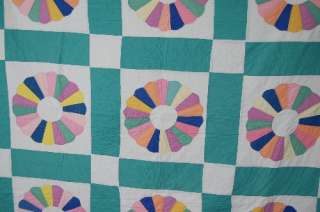  cotton 30s dresden plate quilt is hand pieced, precisely machine 