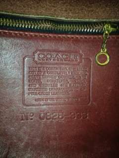 Vintage USA Made COACH CITY BAG Leather Purse in Rare BURGUNDY Color 