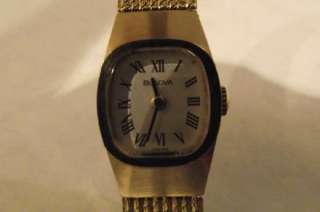 Vintage Bulova Swiss Gold Tone, Wind up Wrist Watch 17 jewels # 100011 